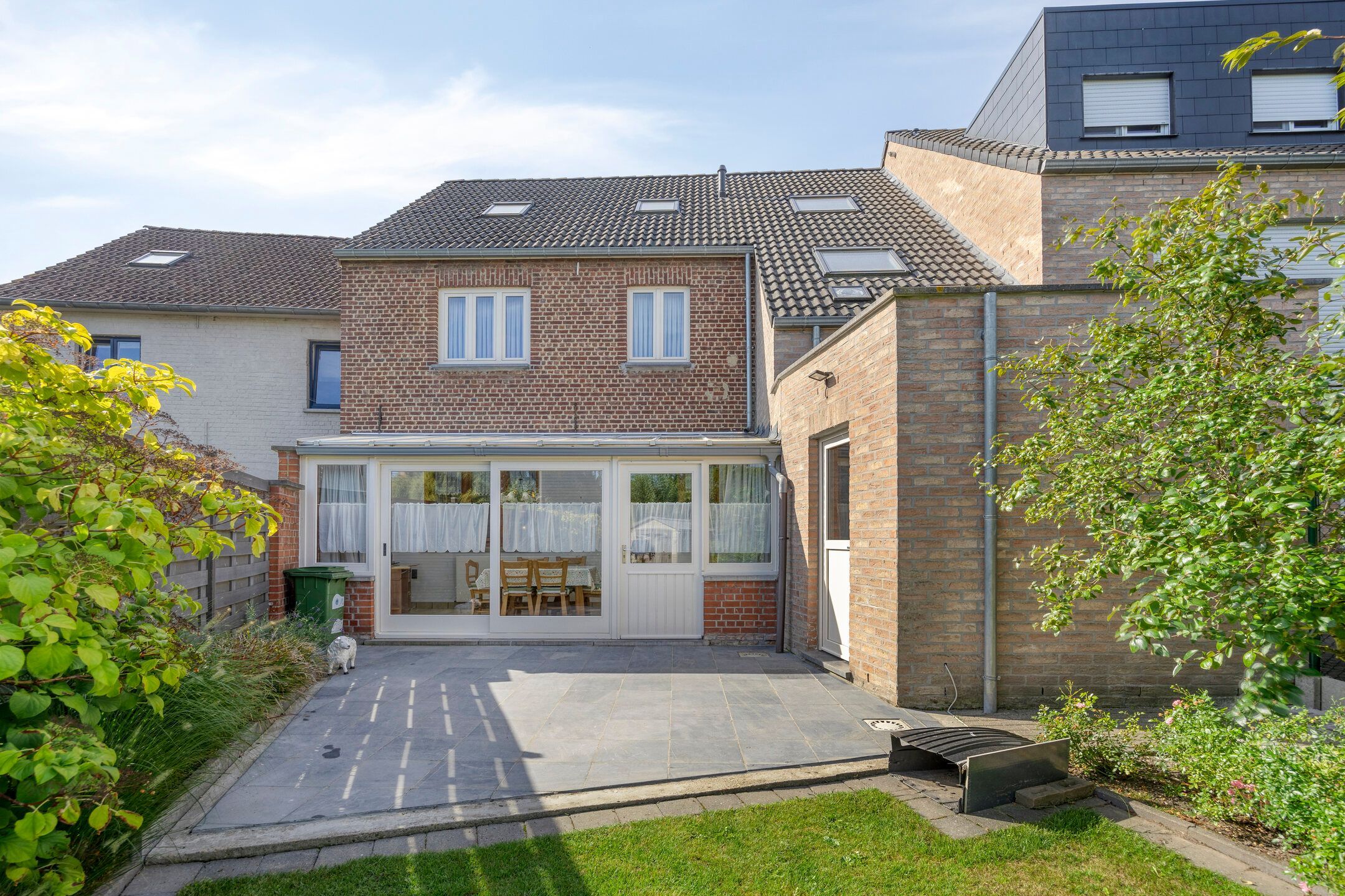 Wonen in dorpelijke charme: lichtrijke en ruime woonst foto 25