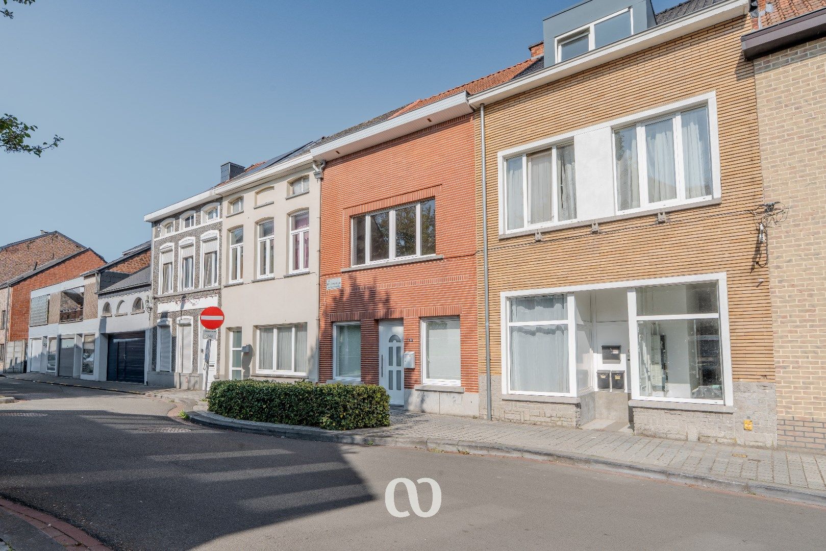 Energiezuinige gezinswoning met 3 slaapkamers in centrum Ronse foto 2