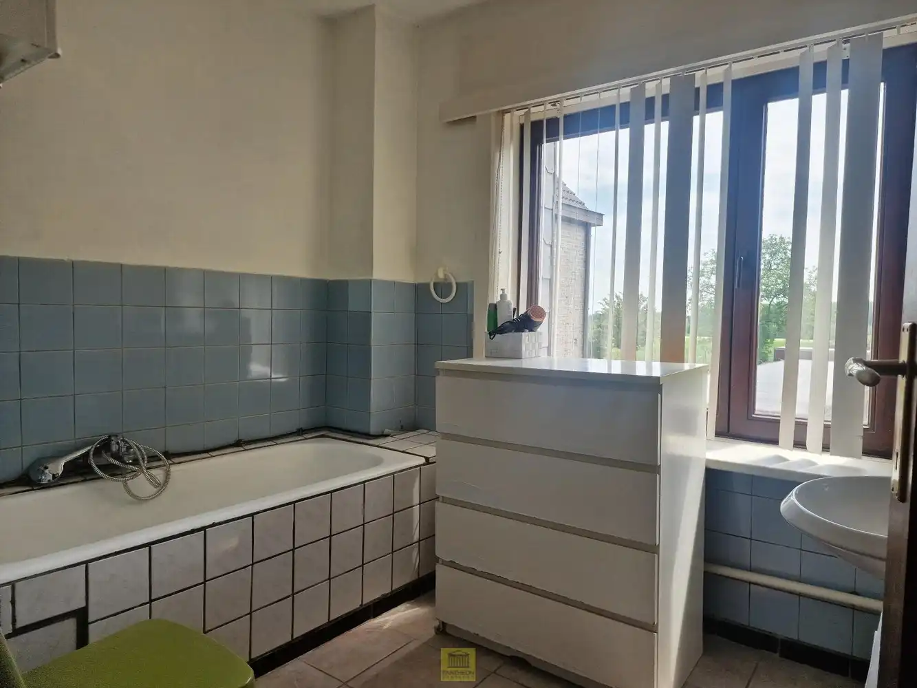 Ruime woning met 3 slpk op een perceel van 591 m² foto 10