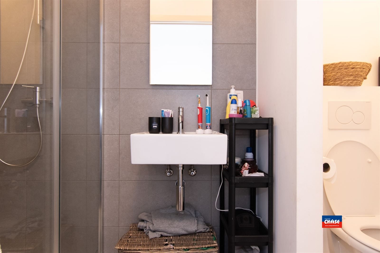 Recente woning met 3 slaapkamers, garage en tuin foto 17
