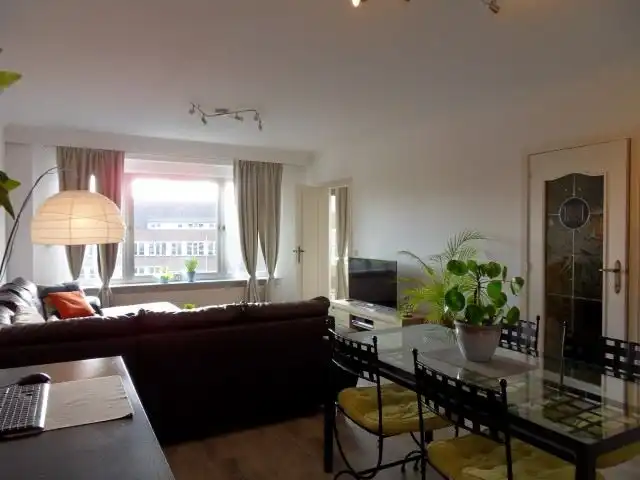 In centrum gelegen APPARTEMENT met 2 slaapkamers, mooie living, ruime kelder foto 18