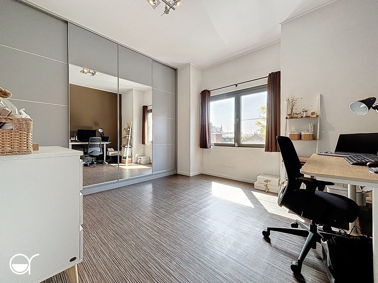 Instapklare woning met veel lichtinval foto 12