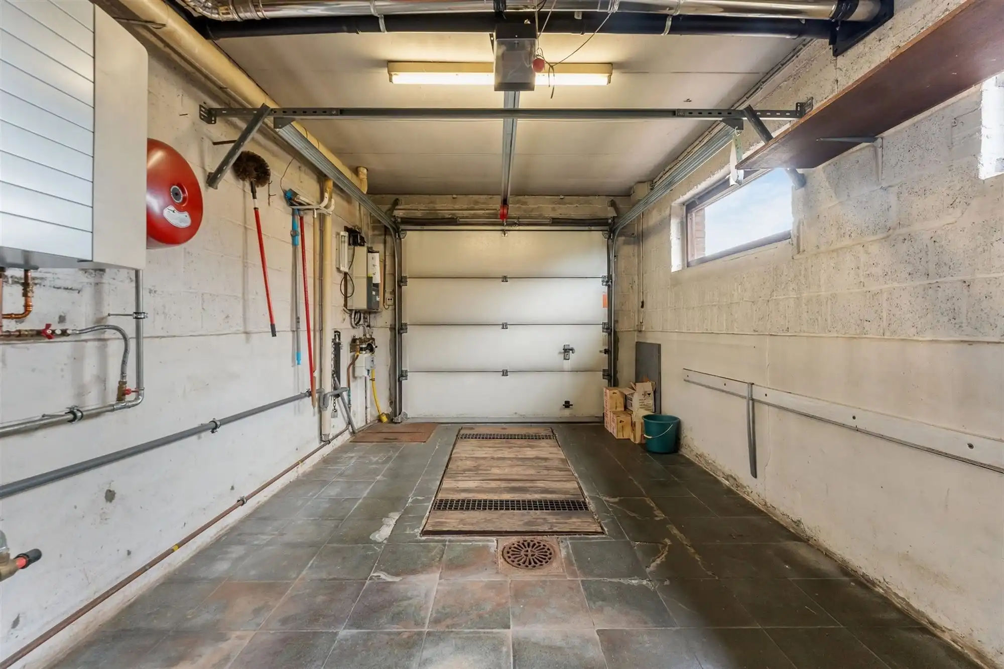 OP TE FRISSEN WONING MET 4 SLAAPKAMERS RUSTIG GELEGEN OP EEN PERCEEL VAN 7A41CA TE PAAL foto 24