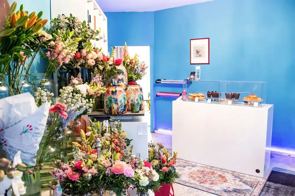 Commerciële ruimte + ruime garagebox | Antwerpen 2060 foto 2