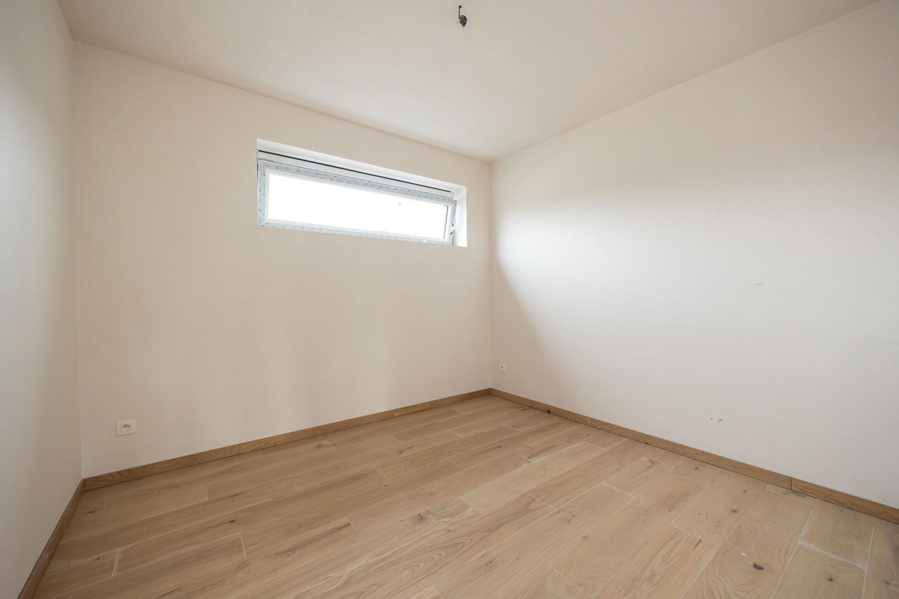 Halfopen woning met 3 slaapkamers en carport/fietsenberging op perceel van ca 370 m² foto 14