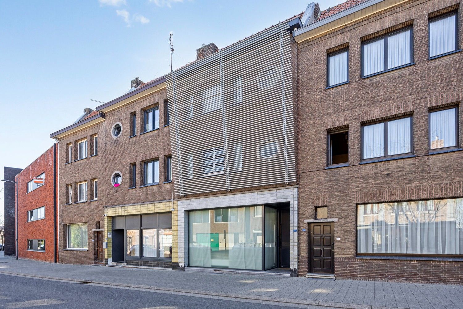 Charmante woning met industriële toets in het hart van Lanaken foto 3