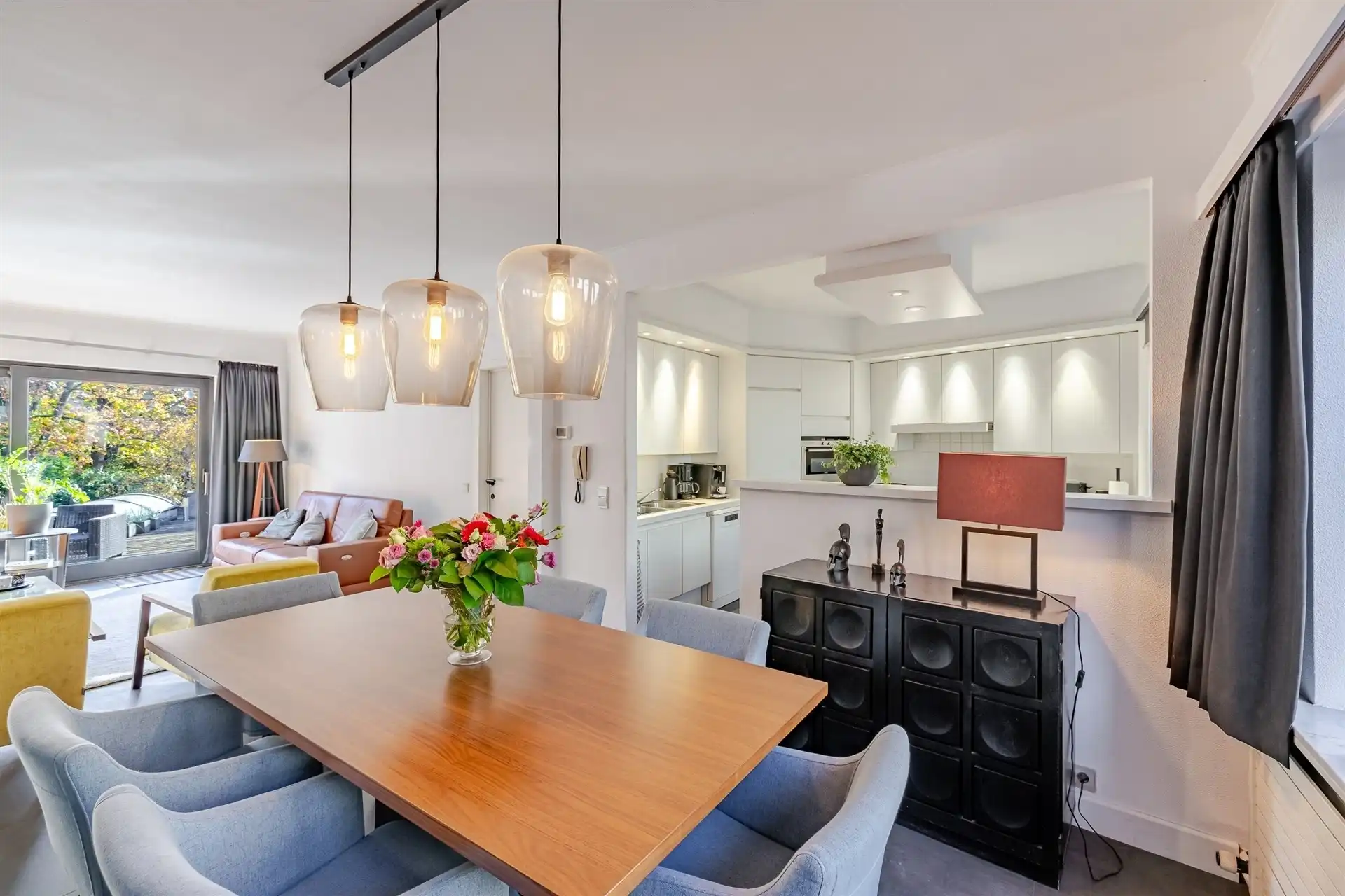 Prachtig winkelpand met duplex op groot perceel foto 14