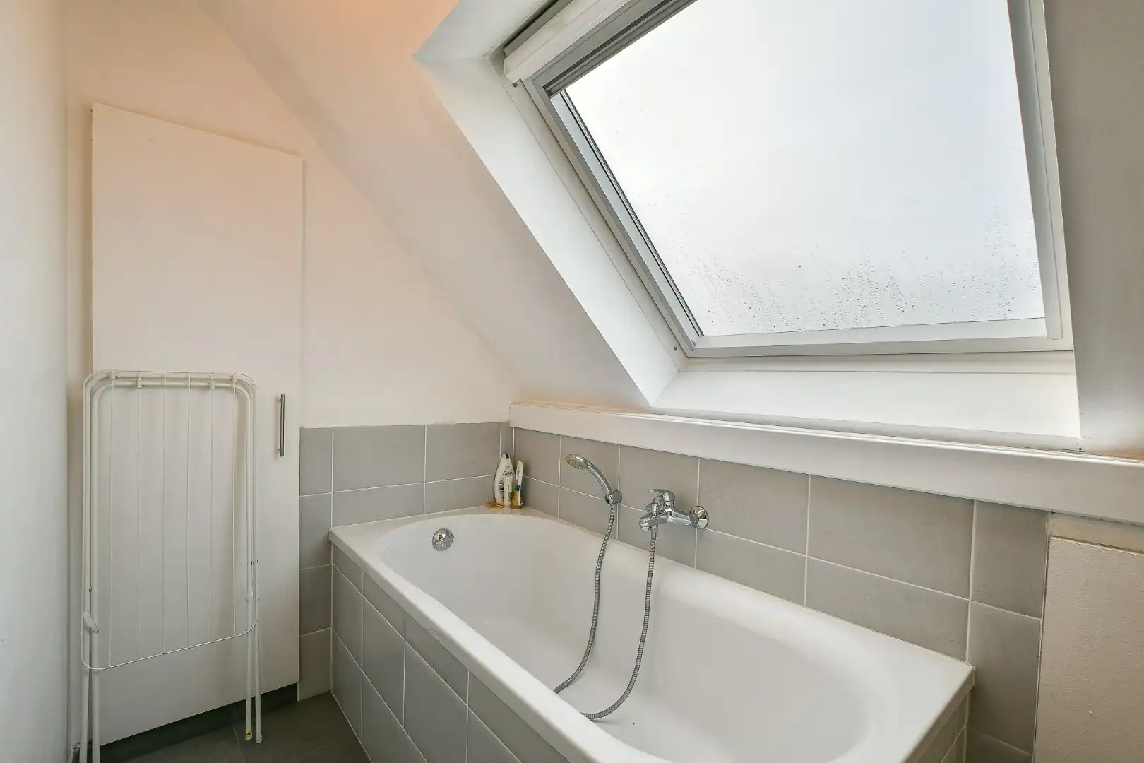 Gezellig dakappartement met tuin vlak bij zee – Vosseslag, De Haan! foto 12