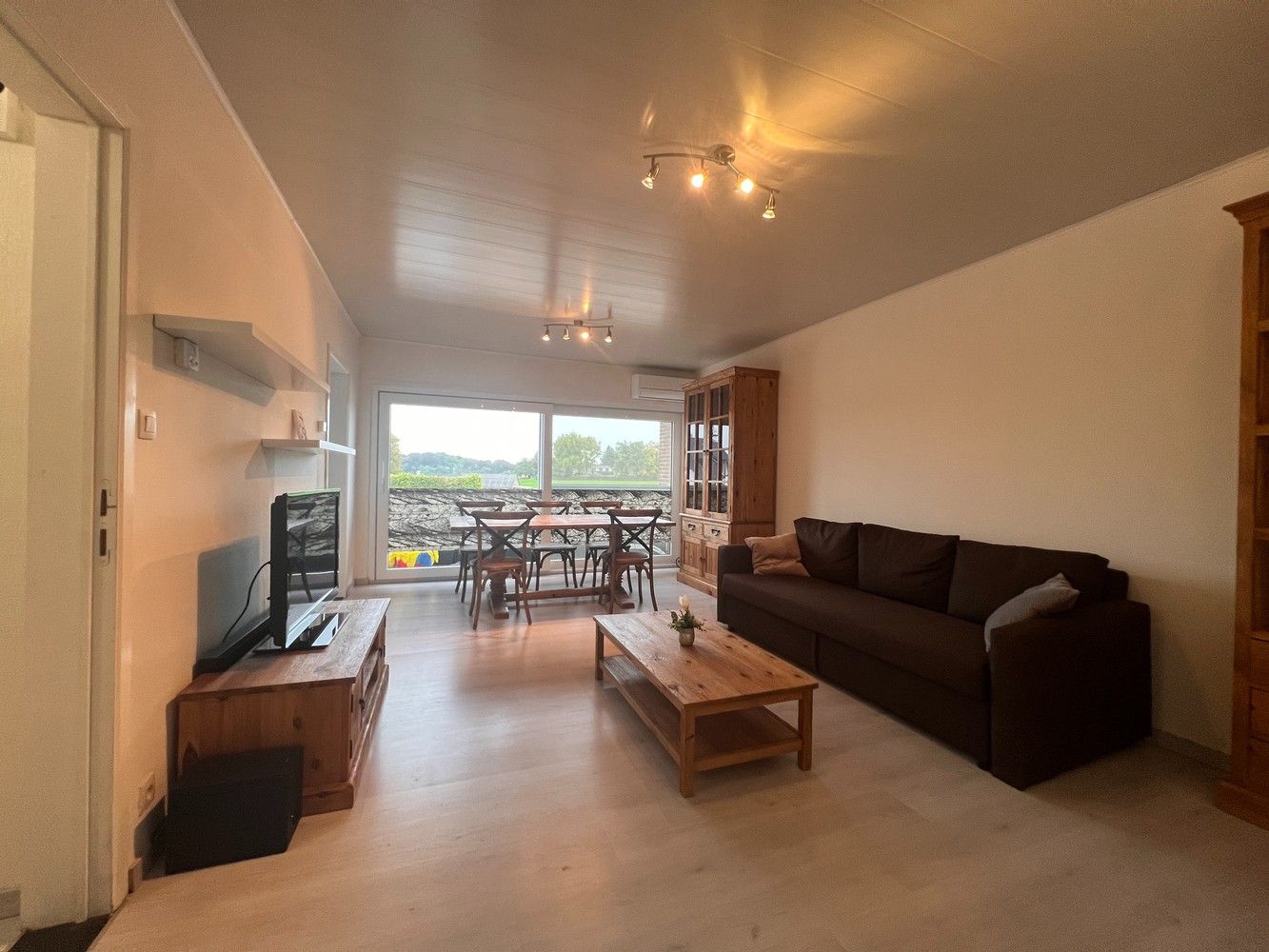 Centraal gelegen appartement met 3 slaapkamers en garage in Residentie Peterheimsveld, te Smeermaas, Lanaken foto 2