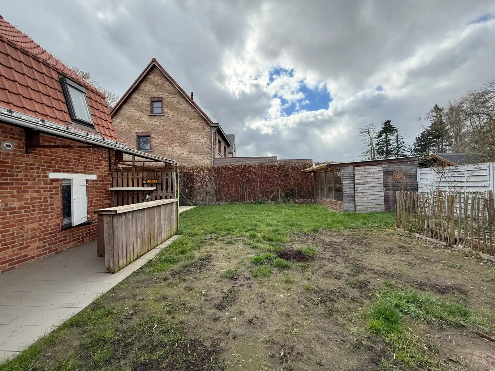 Te renoveren woning met 3 slaapkamers, garage en tuin foto 19