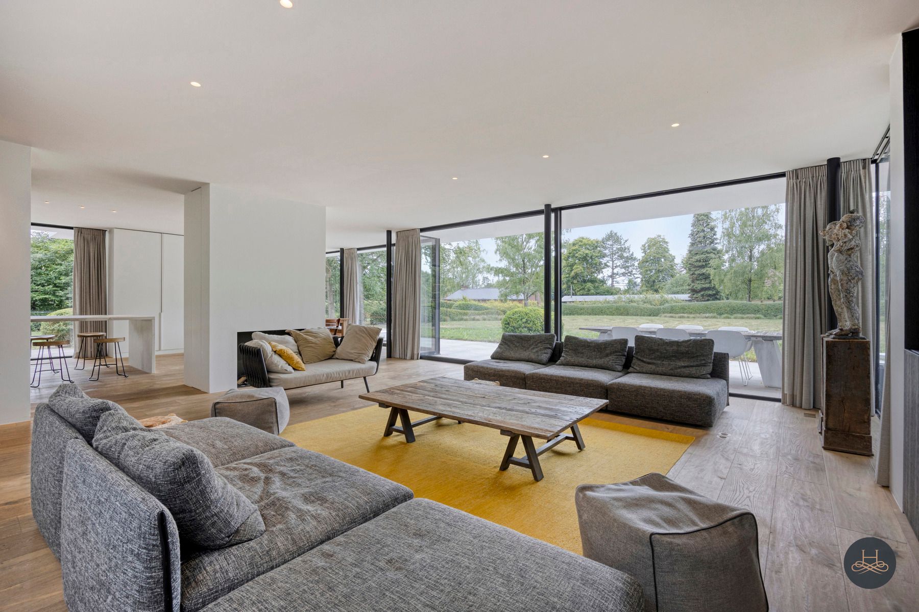 Prachtige, rustig gelegen villa met praktijk en royale tuin foto 14
