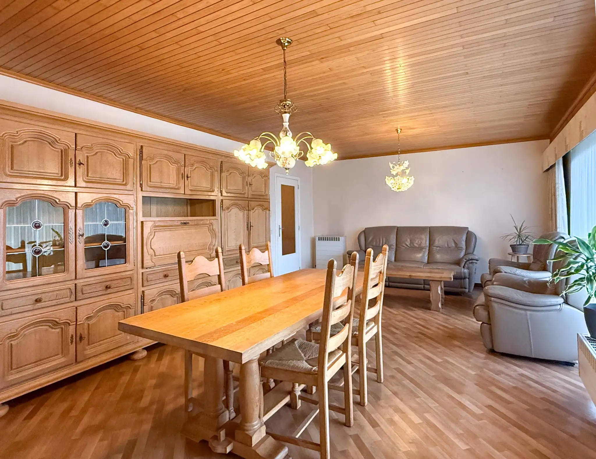 Ruim gelijkvloers appartement met tuin, garage en 3 kamers foto 7