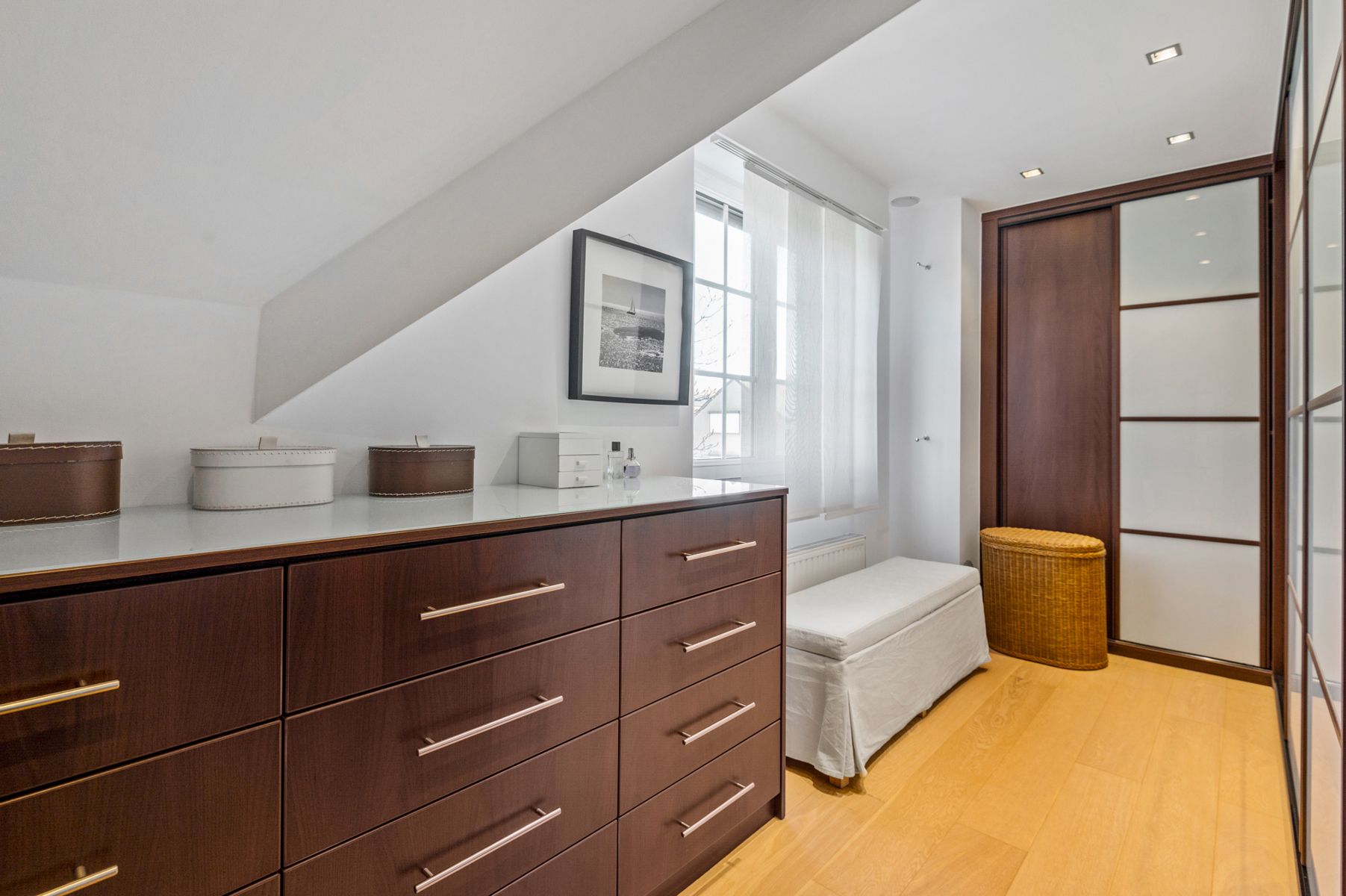 Energiezuinige villa met zwembad in een doodlopende straat. foto 22