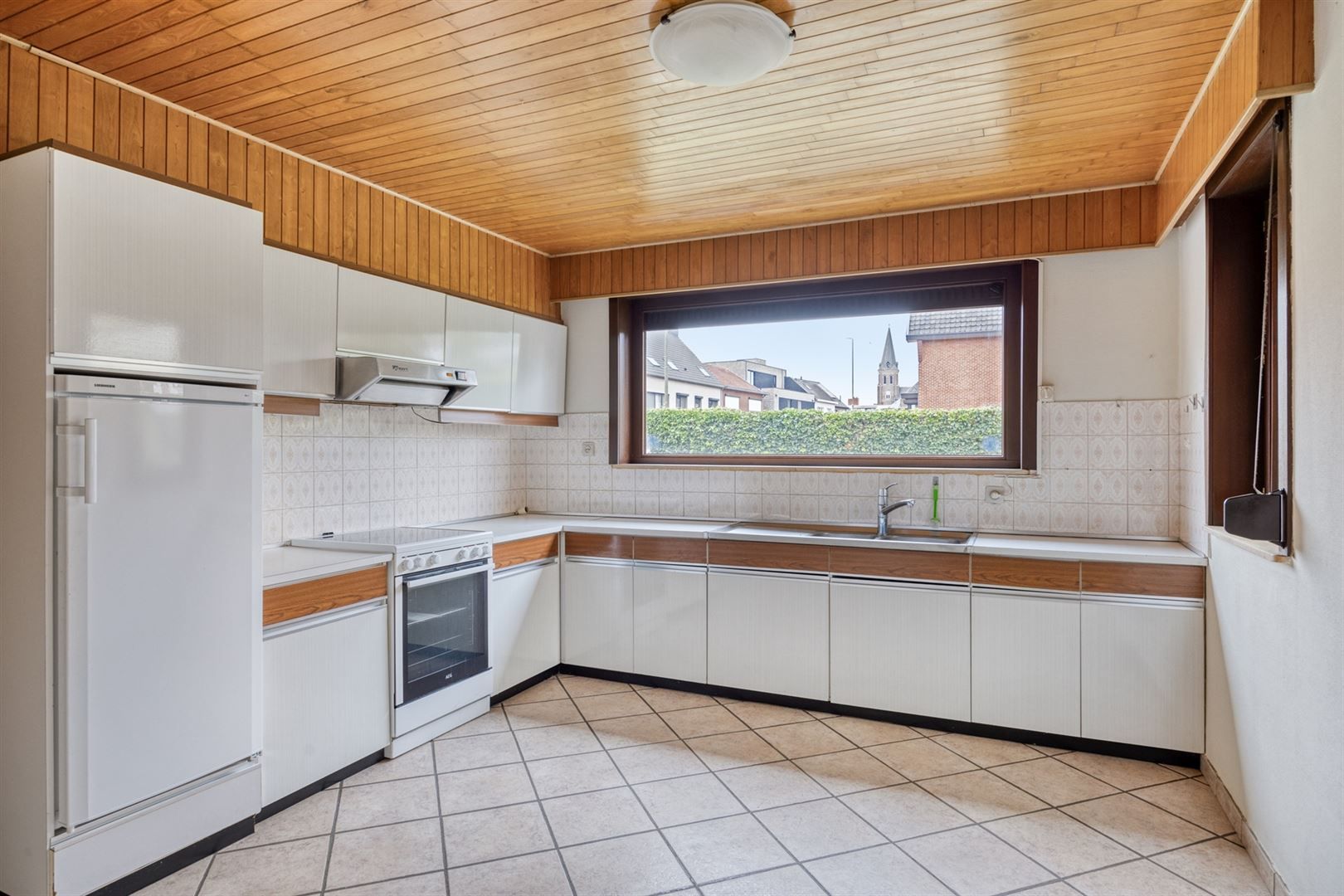 TE KOOP: Te renoveren woning te Heusden-Zolder!  foto 7