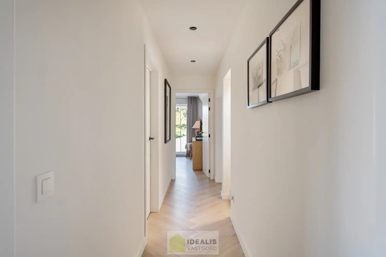 IDEALIS VASTGOED – Een prachtige instapklare woning in het fijne Hamont op een steenworp van de NL-grens! foto 26