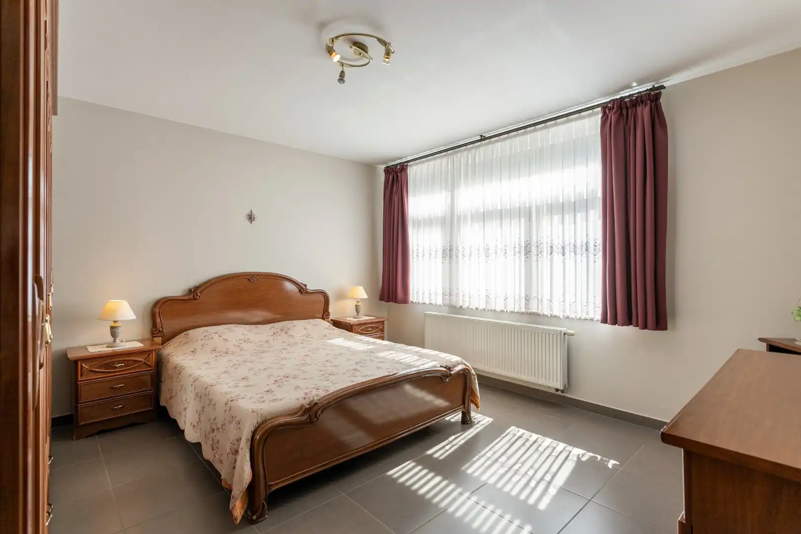 Appartement met 2 slpk, ruim terras en kelder foto 9