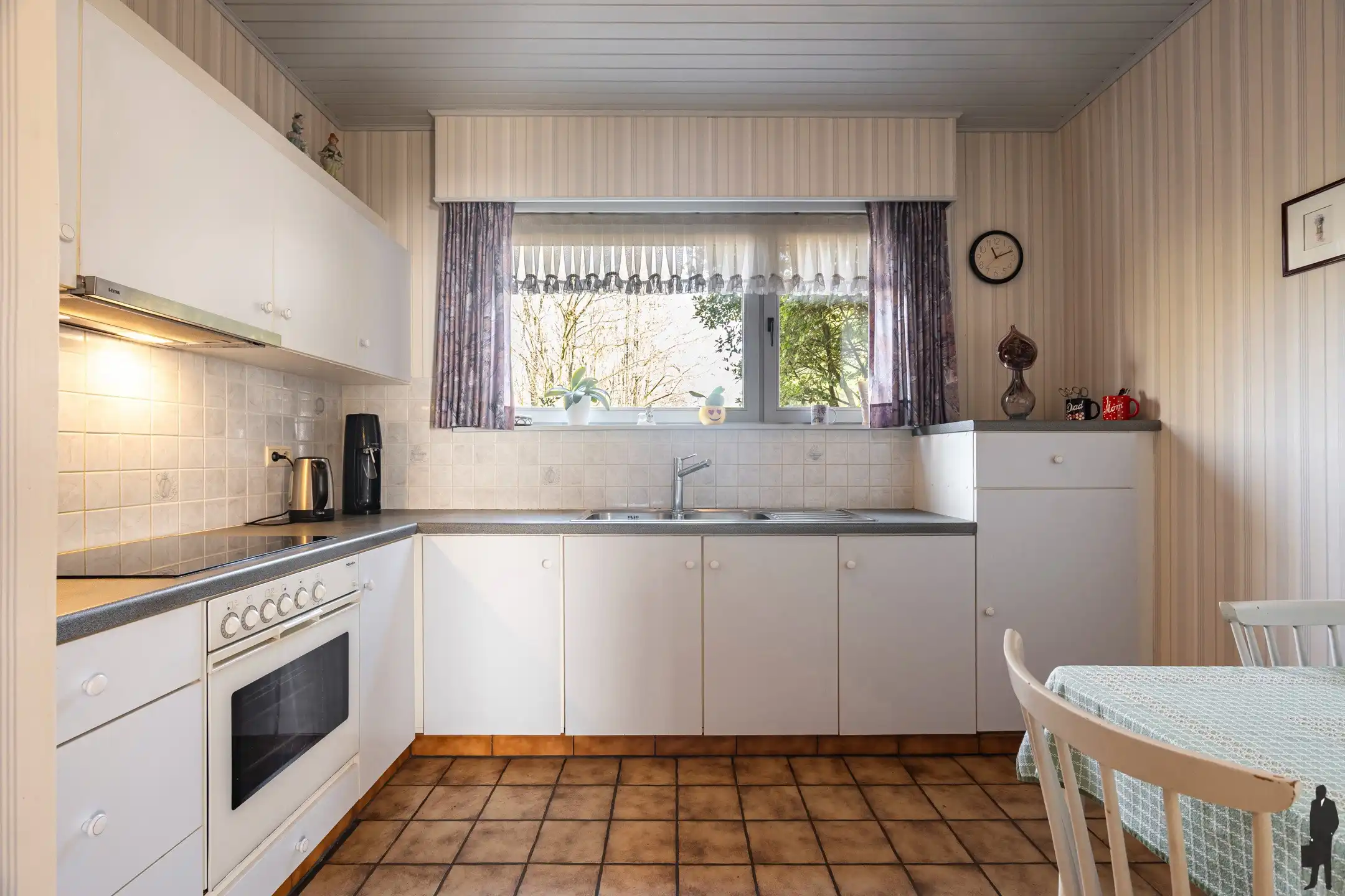 Landelijk gelegen zonevreemde woning met groot bijgebouw te Minderhout foto 8