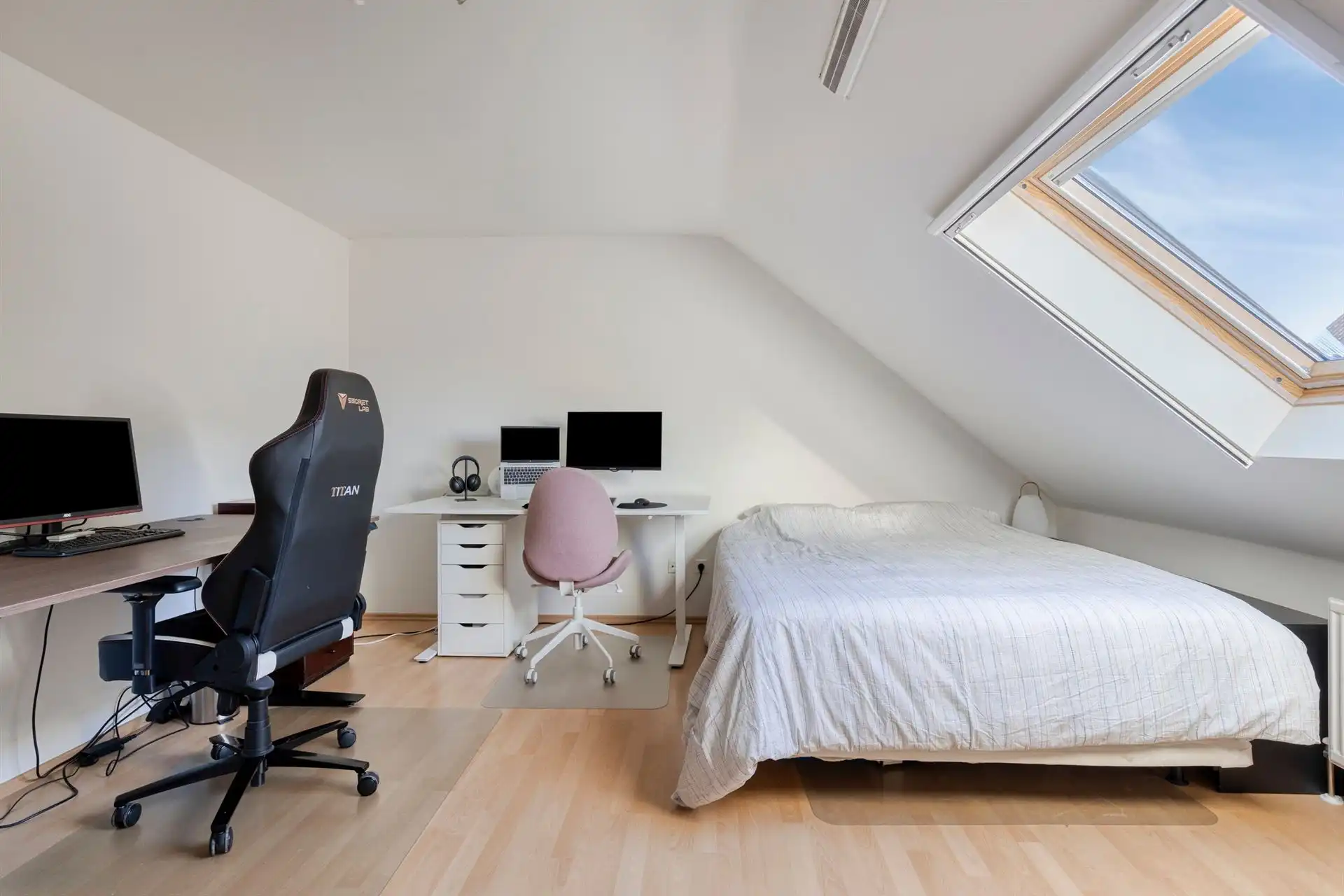 Prachtig duplex-appartement met 2 ruime slaapkamers foto 17
