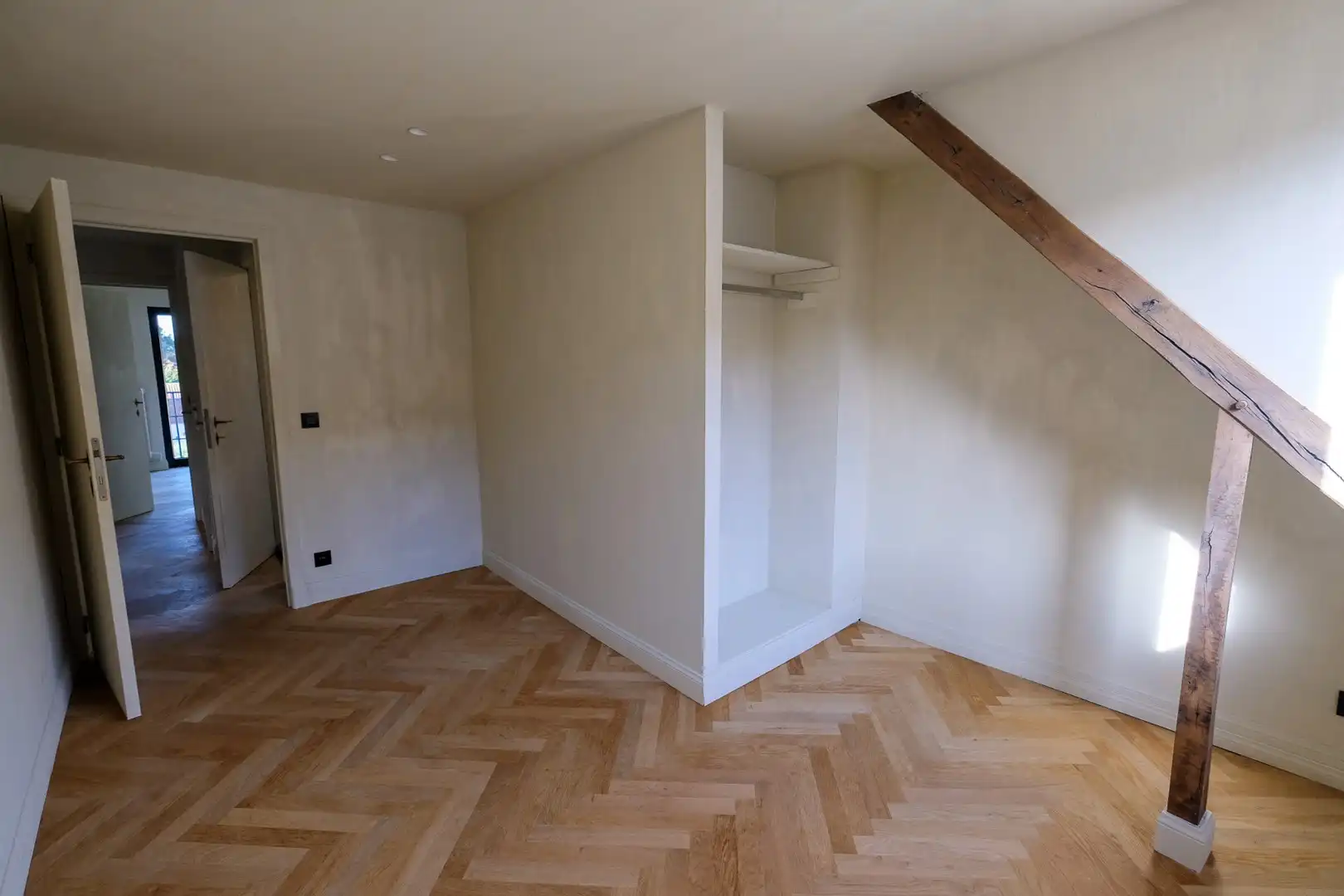 Luxueus appartement te huur op topligging in Maldegem! foto 10