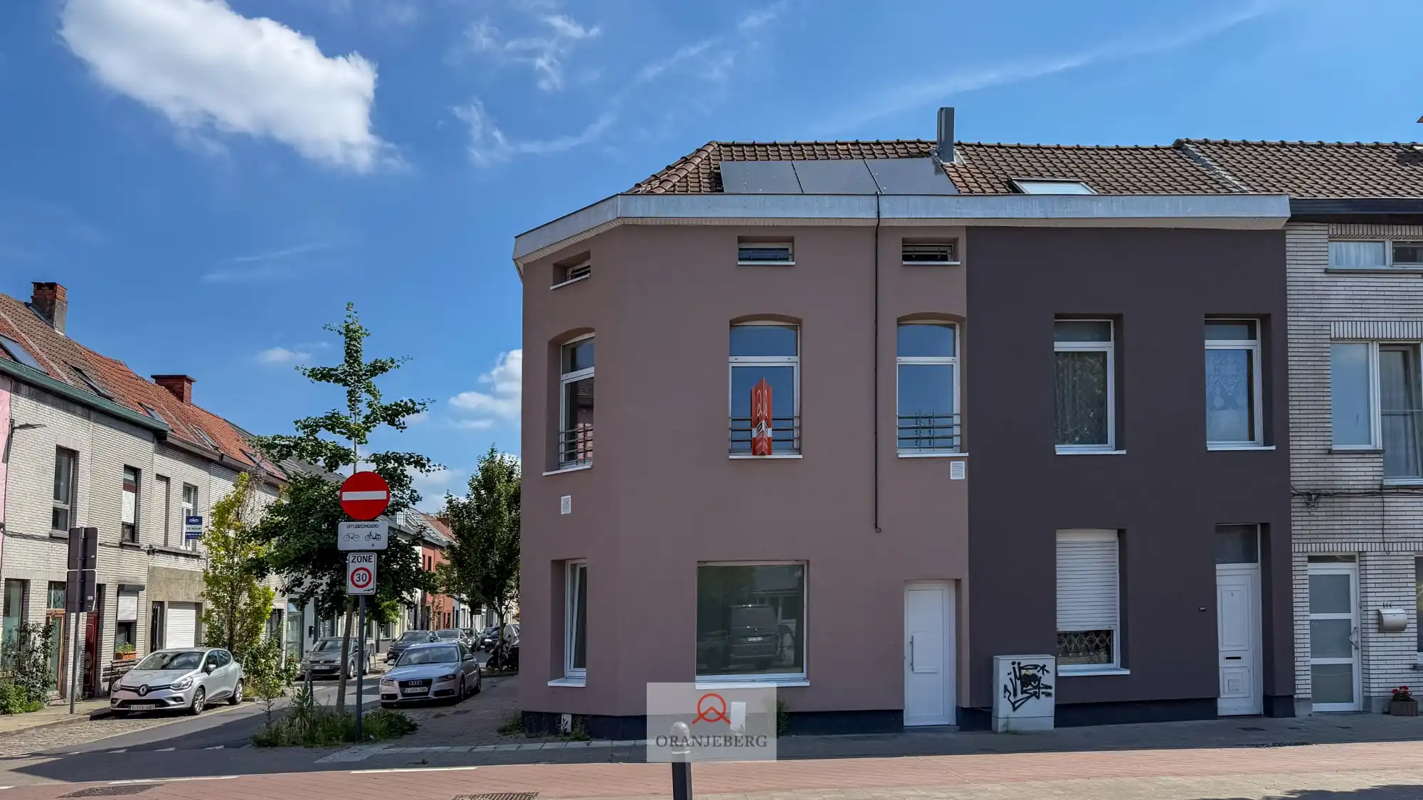 Gerenoveerde lichtrijke hoekwoning aan het water foto 3