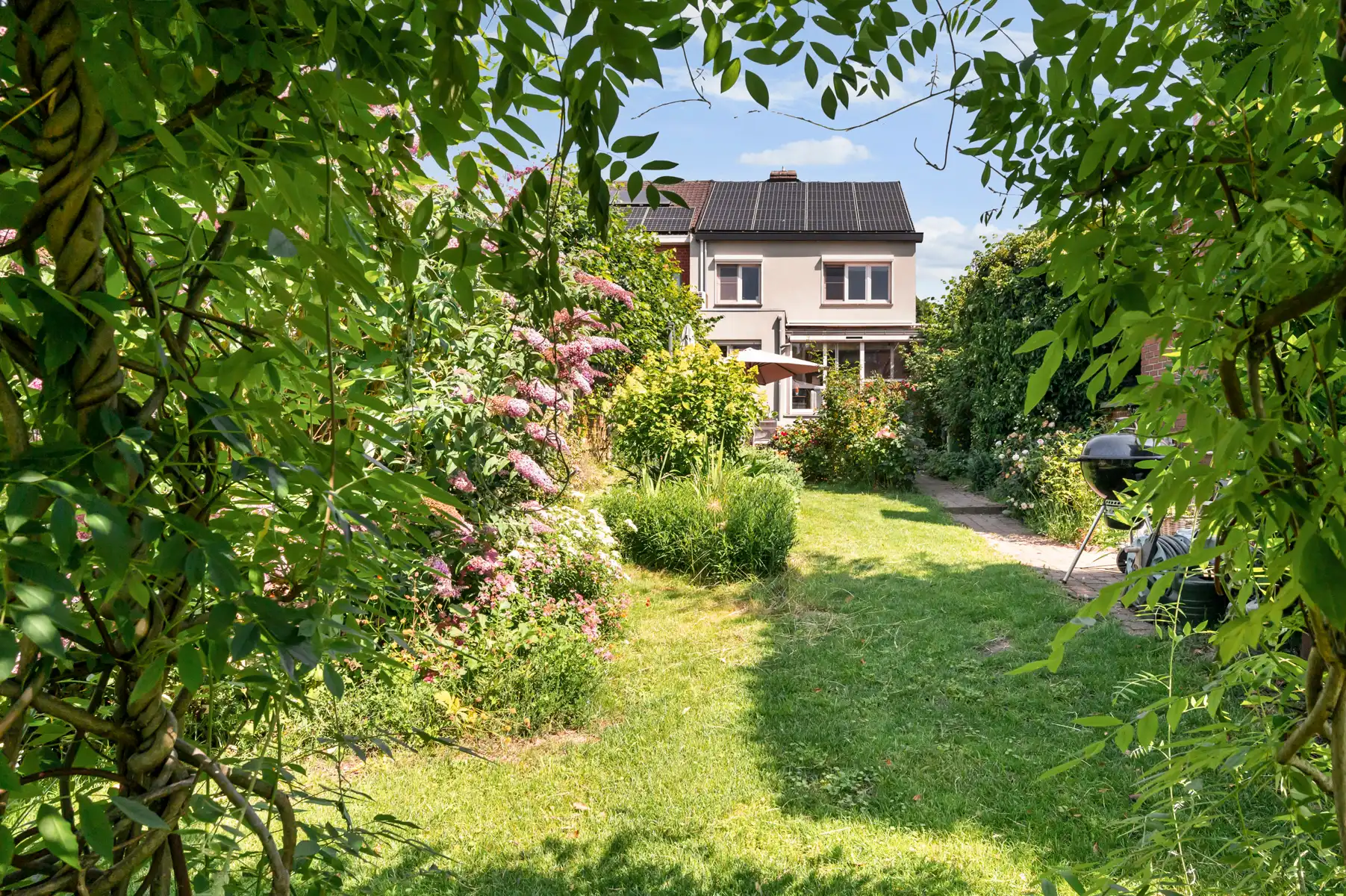 Instapklare woning met 4 slaapkamers op toplocatie foto 23