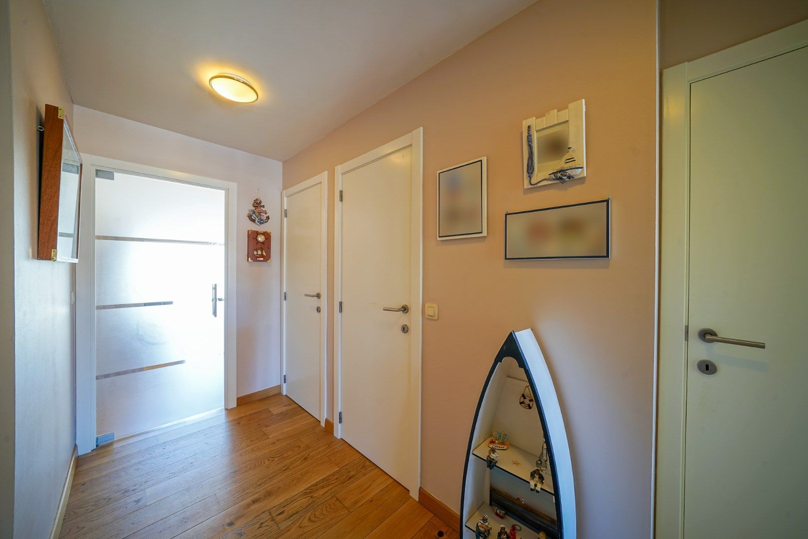 Instapklaar 2-slaapkamerappartement op toplocatie in Bredene foto 9