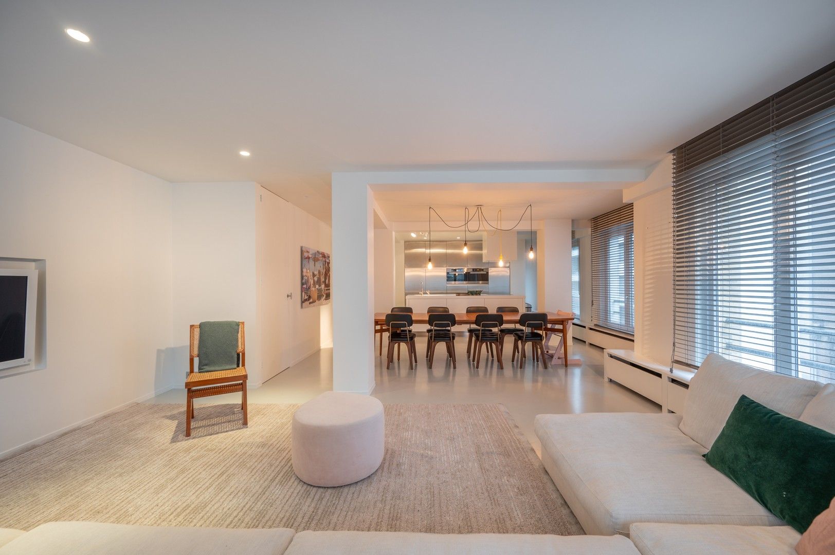 Instapklaar hedendaags hoekappartement rustig gelegen op enkele passen van de zee. foto 3