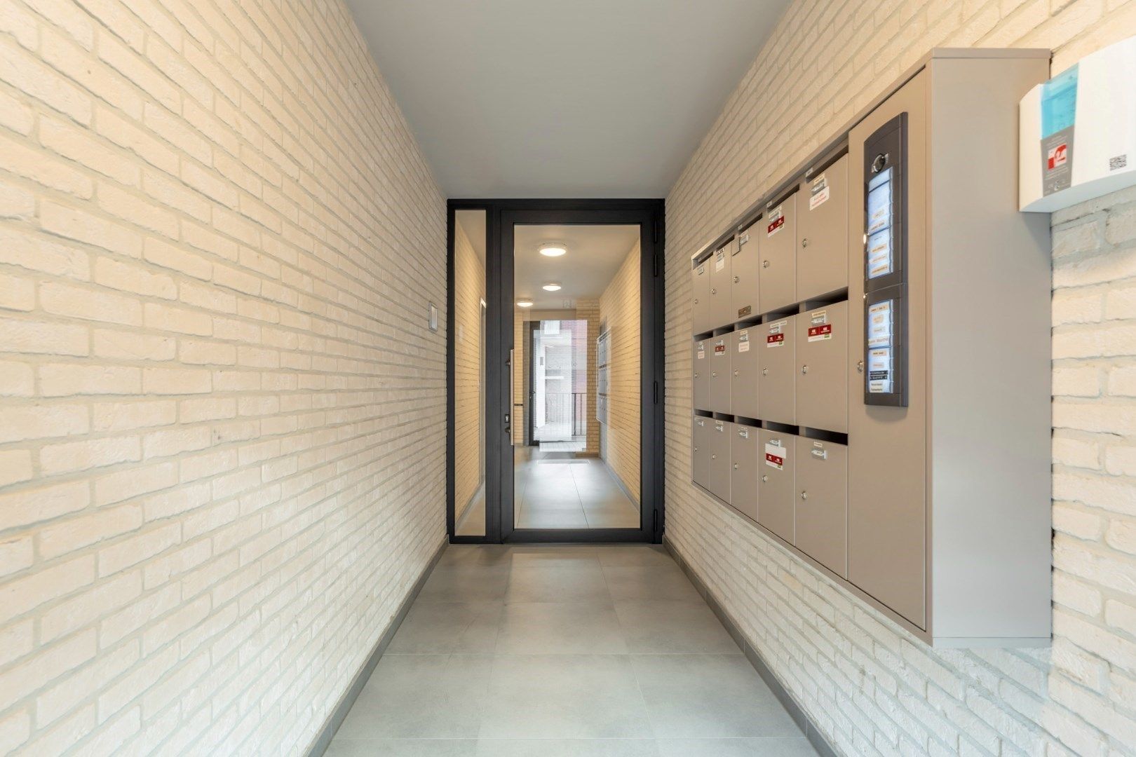 Knap hedendaags dakkappartement met ruime terrassen vlak bij het centrum foto 5