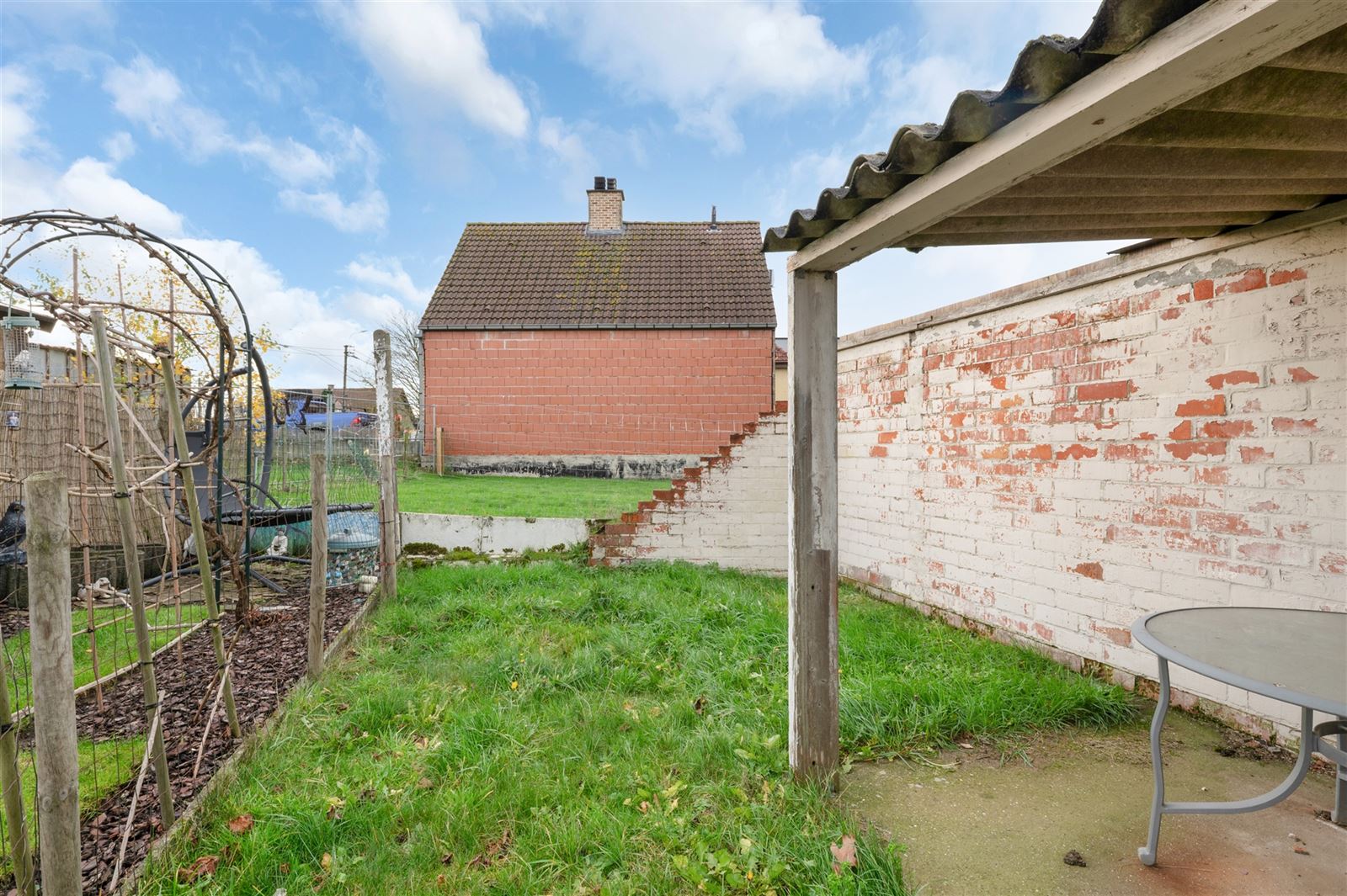 Charmante gezinswoning op toplocatie te Wetteren! foto 8