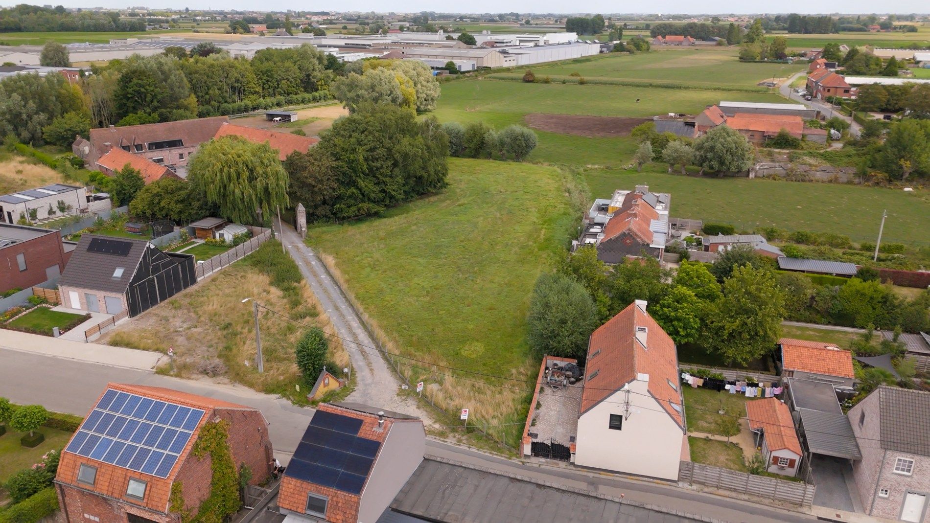 HALFOPEN NIEUWBOUWWONING MET 3 SLPKS EN LANDELIJK ZICHT OP 510M² foto 6