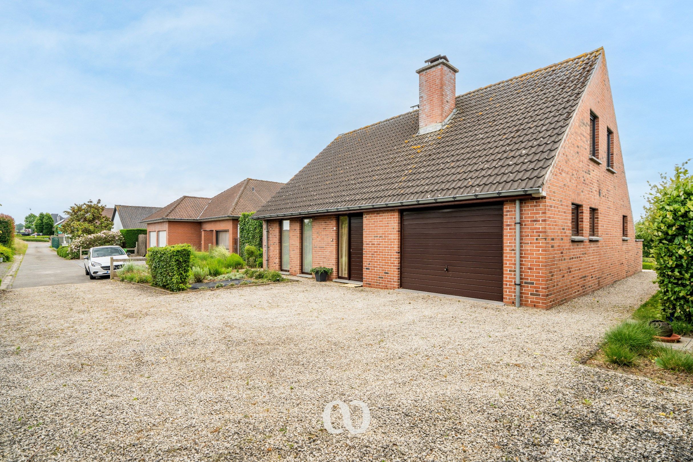 Instapklare woning met prachtige tuin en 4 slaapkamers foto 1