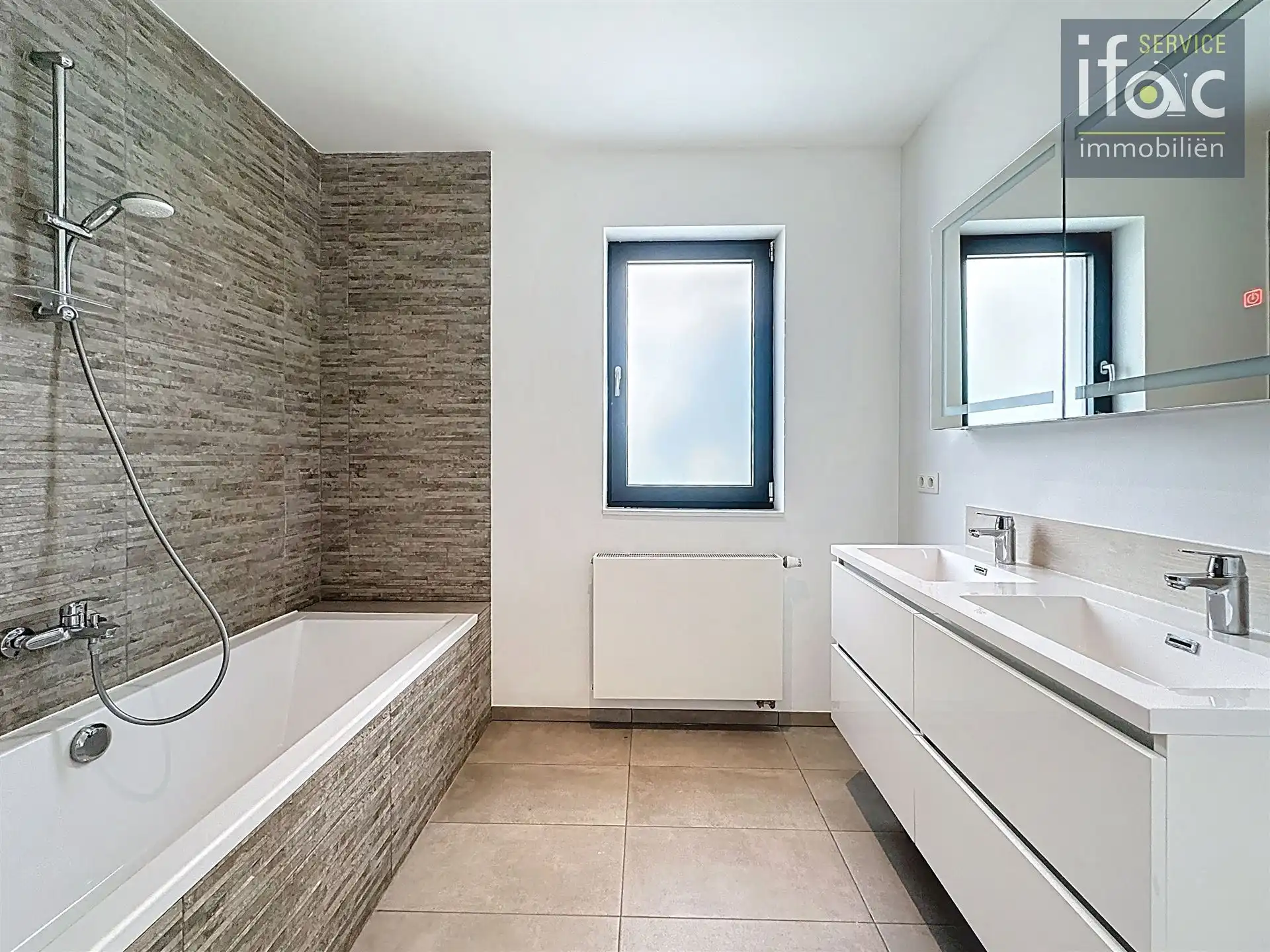 Moderne villa met 6 slaapkamers en zonnige tuin in wijk Arboretum foto 15