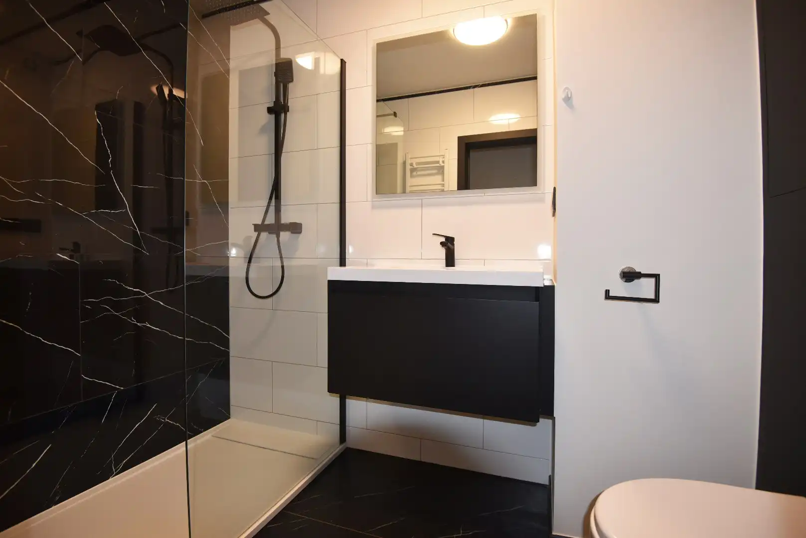 Appartement met 2 slpks en garage te Eeklo foto 6