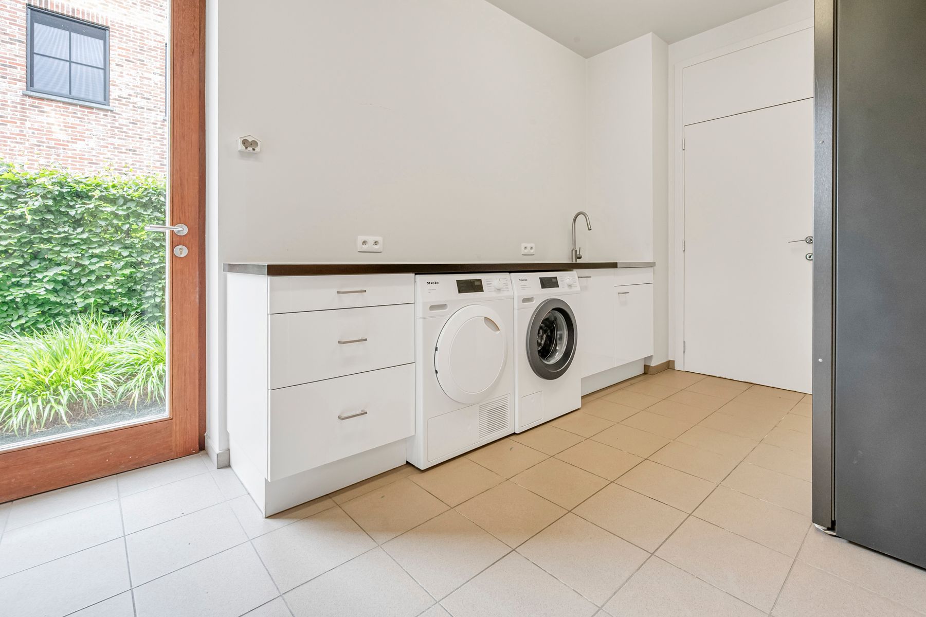 Exclusieve villa met hoogstaande afwerking foto 14