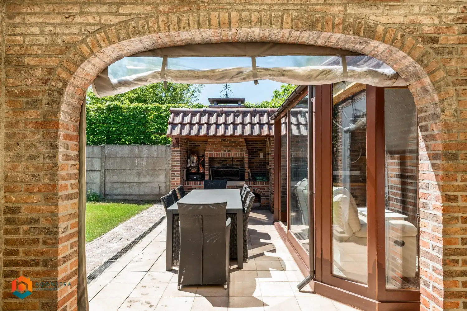 Instapklare woning met 3 slpkrs met gezellig terras en tuin foto 12