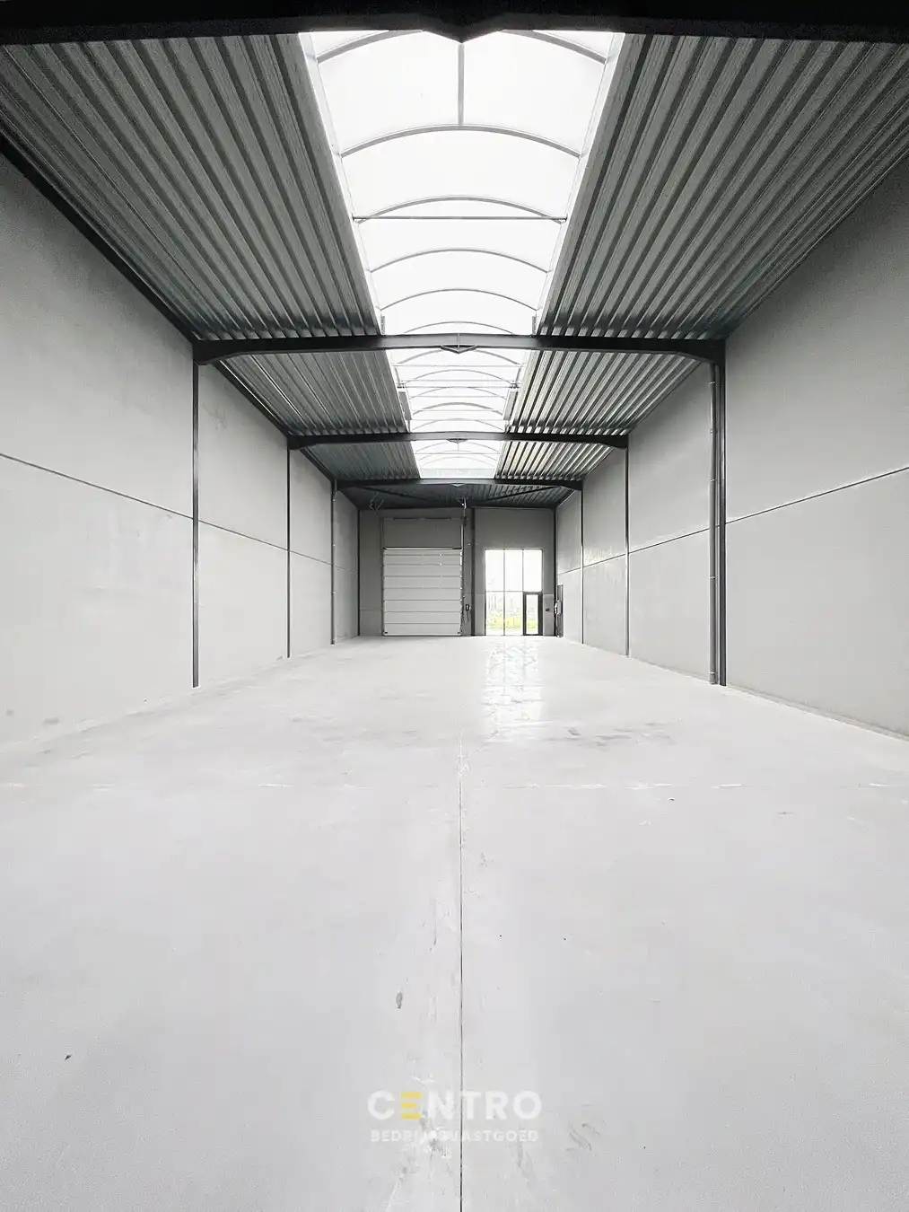 NB-magazijn van ± 275 m² incl. 3 parkeerplaatsen en moderne glaspartij in driehoek TIELT-DEINZE-WAREGEM ! foto 10