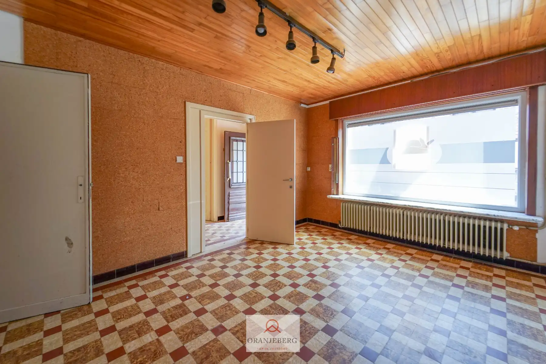 Ideaal te renoveren rijwoning + werkplaats + garage + tuin voor 591m² foto 10