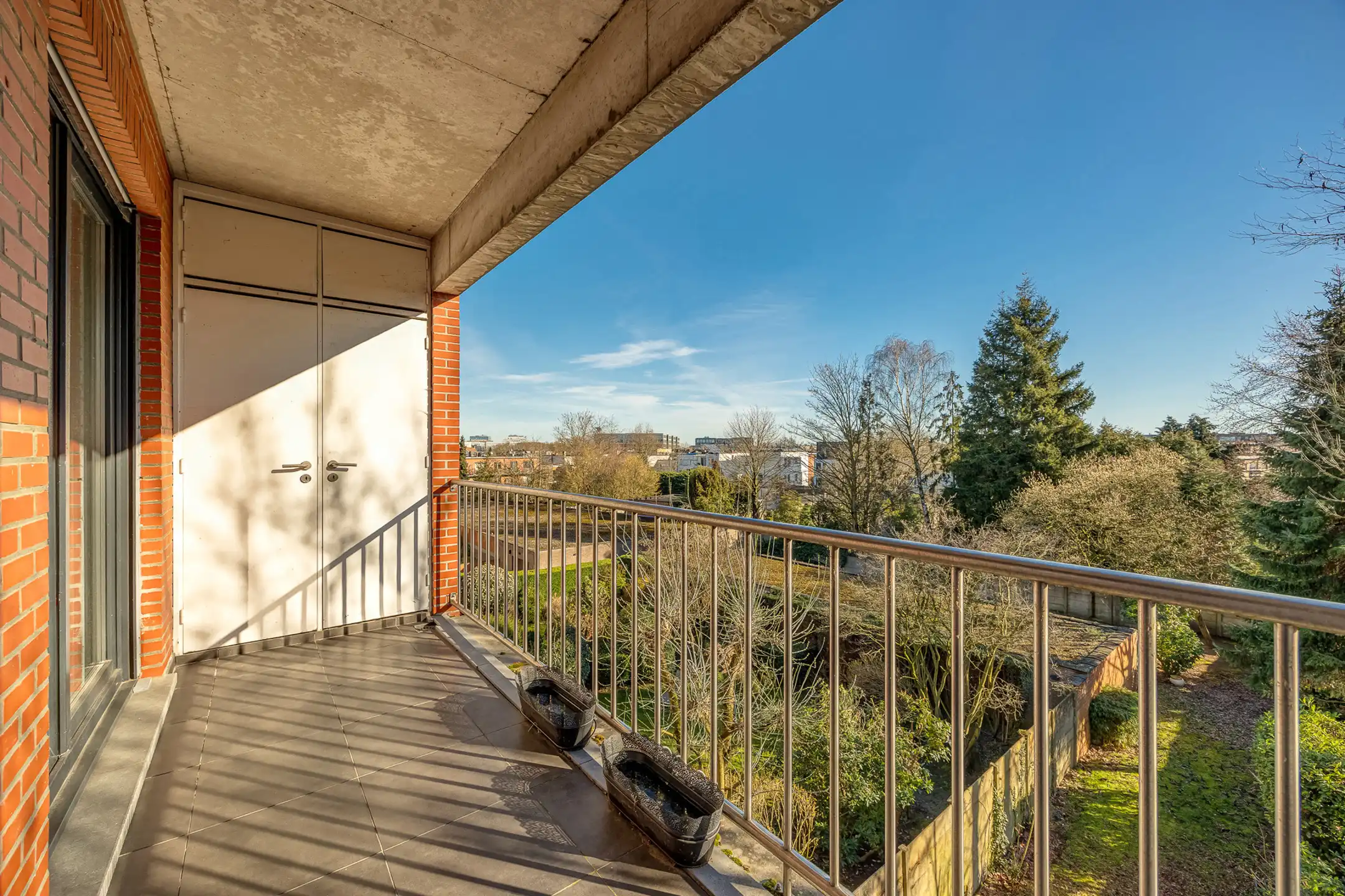 Uniek opbrengsteigendom op top locatie (3 app + 3 parkings) foto 26