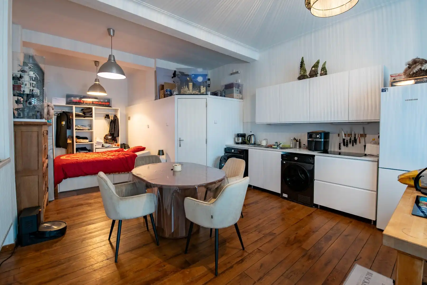 Gezellige bemeubelde studio met kelderverdieping foto 6