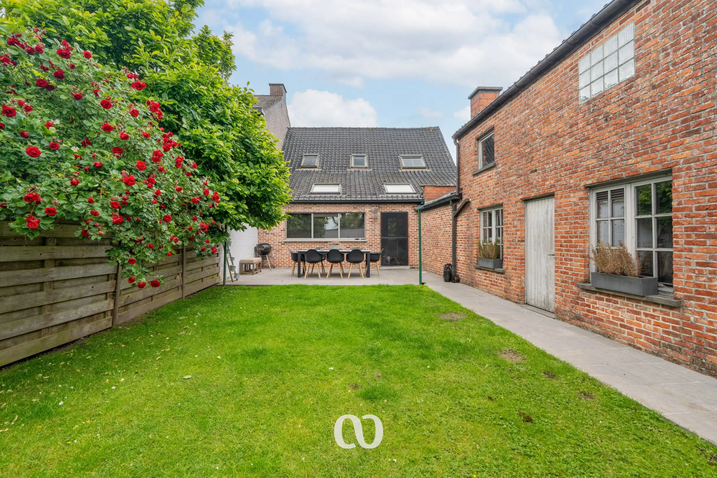 Instapklare woning met tuin en bijgebouw in het centrum van Kruishoutem foto 20