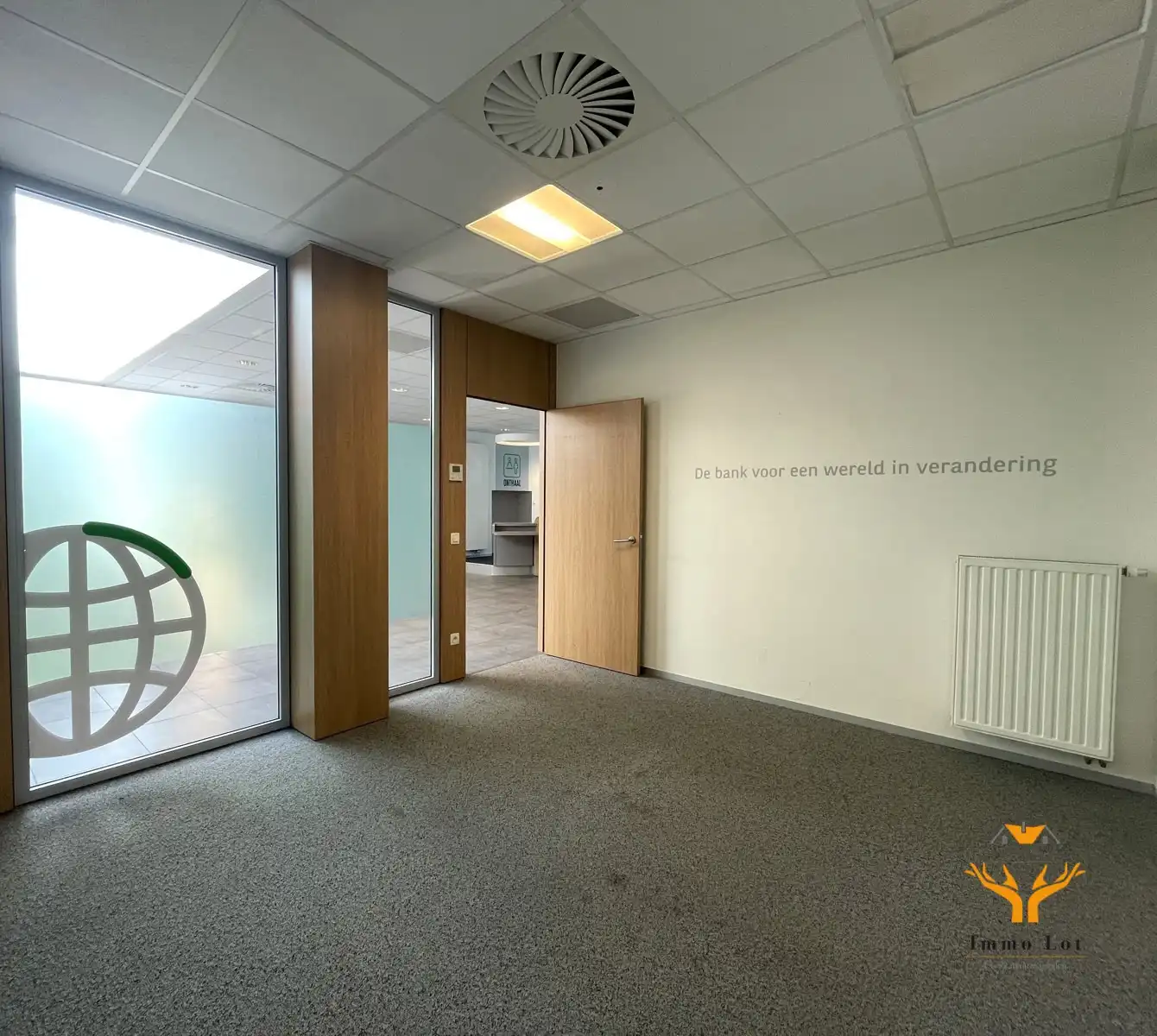 Te huur: handelsruimte van 228m² op toplocatie in Berlare  foto 9