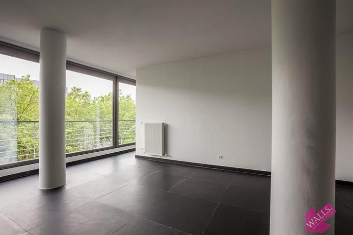 Luxueus afgewerkt, ruim en licht nieuwbouw appartement foto 9
