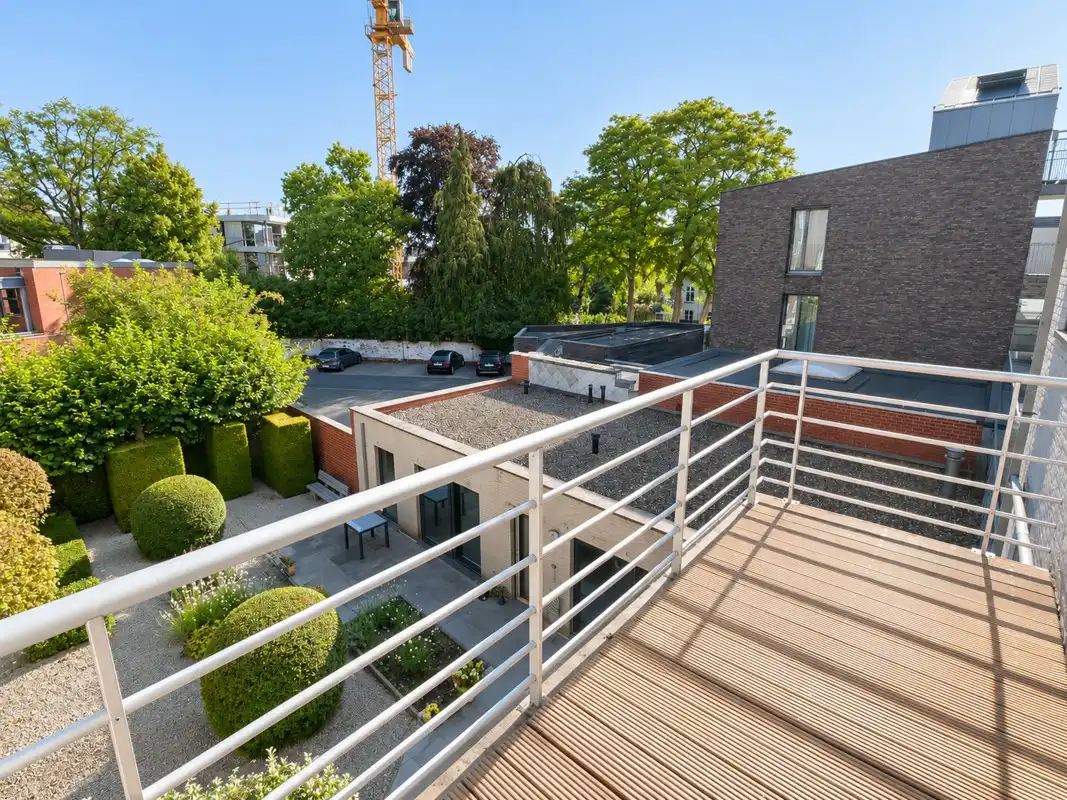 Instapklaar appartement + staanplaats, nabij Markt foto 8