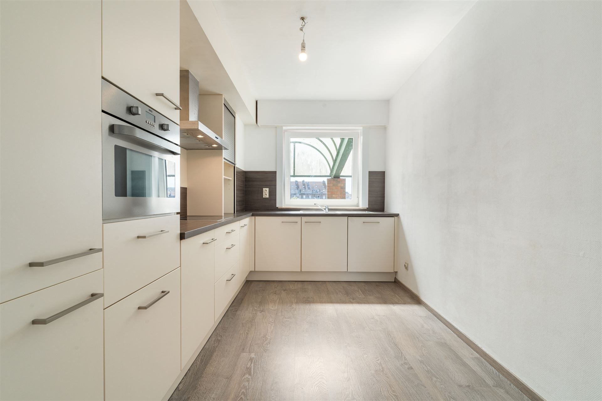 RECENT VERNIEUWD / 2 SLAAPKAMERS foto 4