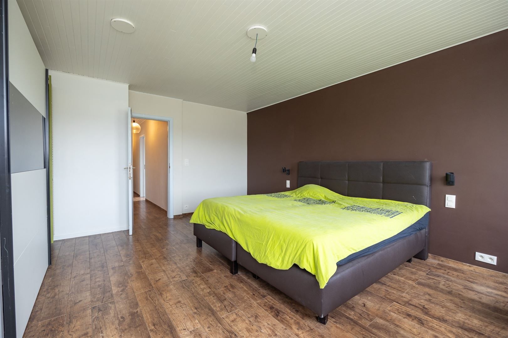 gerenoveerde landelijke woning in rustige wijk te Humbeek foto 11