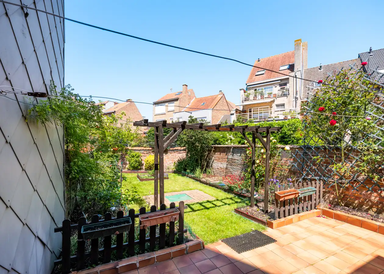 Verzorgde woning, open zicht, zonnige tuin en 3 slaapkamers foto 17