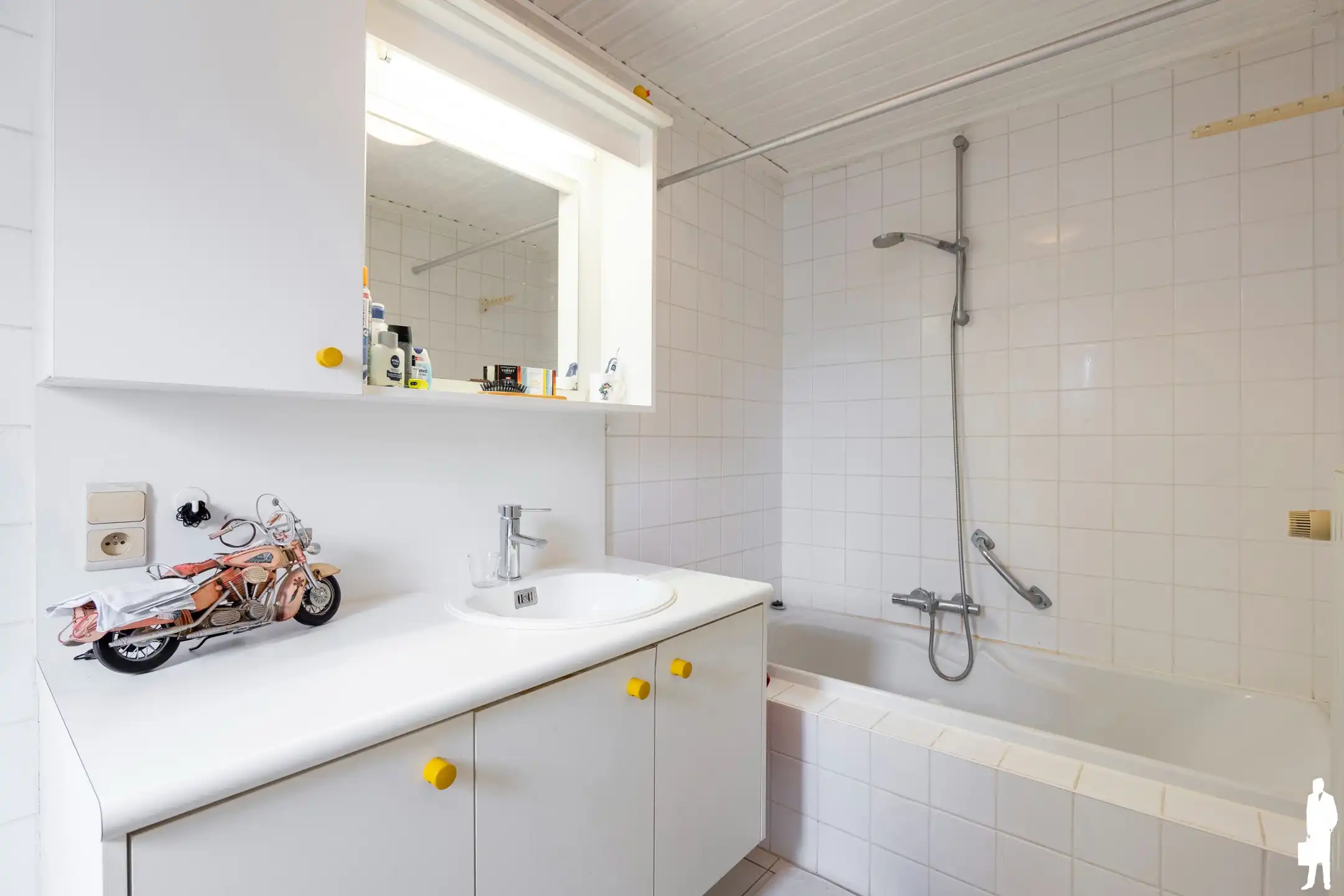 Verhuurd dakappartement met 2 slaapkamers en leuk terras  foto 11