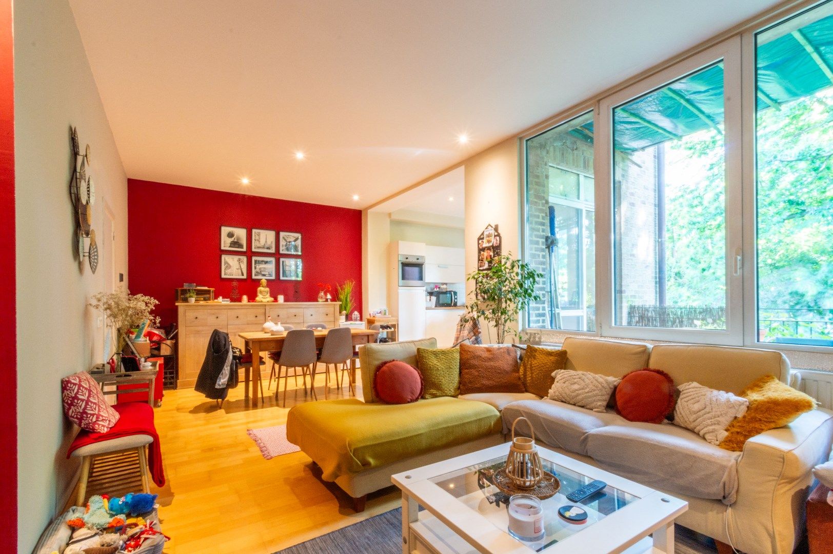 INSTAPKLAAR APP MET 1 SLAAPKAMER + BUREAU ! foto 2