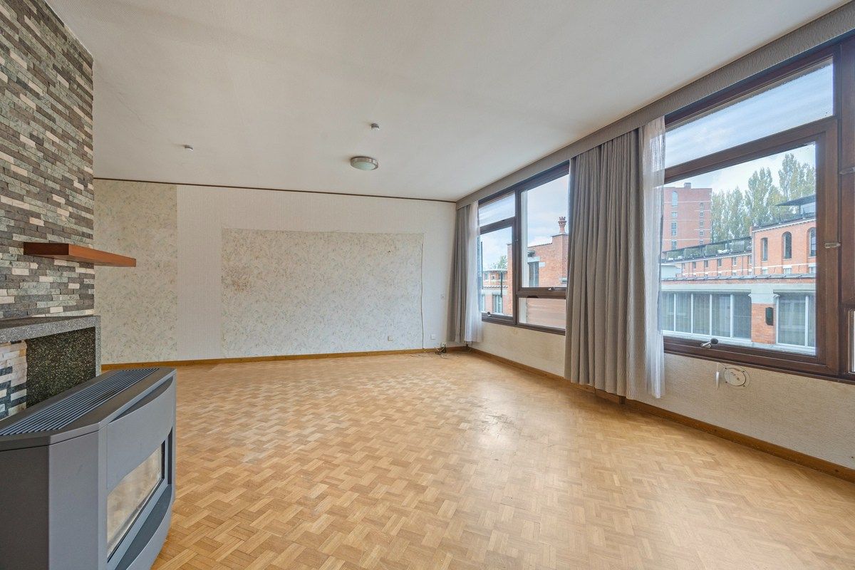 Modernistische woning met ruime indeling en zonnige tuin te Tongeren-Nerem foto 5