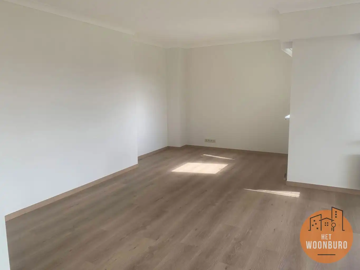 Appartement 6e verdieping met garage foto 12